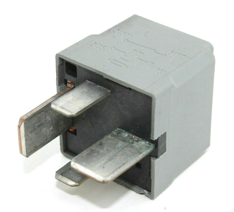 A0025422619 Mercedes A B C E ML S Class Vito 638 Sprinter 903 Hella 4RA007793-07