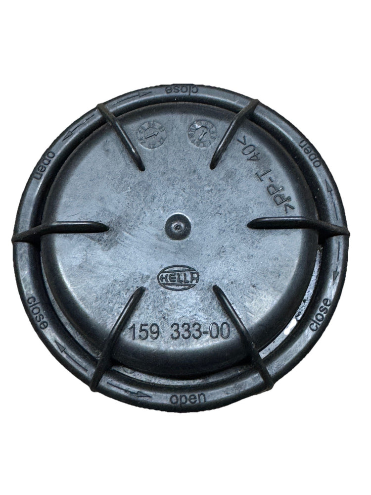 BMW 1 F20 F21 E60 E61  Headlight Bulb Cover Cap 15933300 turn signal cover